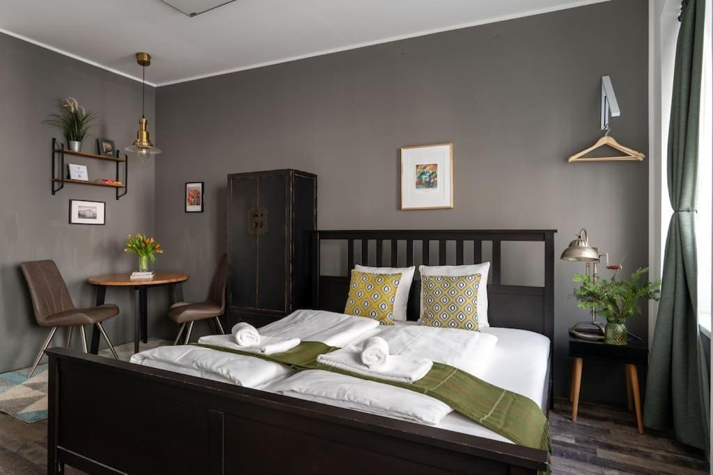 Sleek Studio By City Center By Hm 비엔나 외부 사진